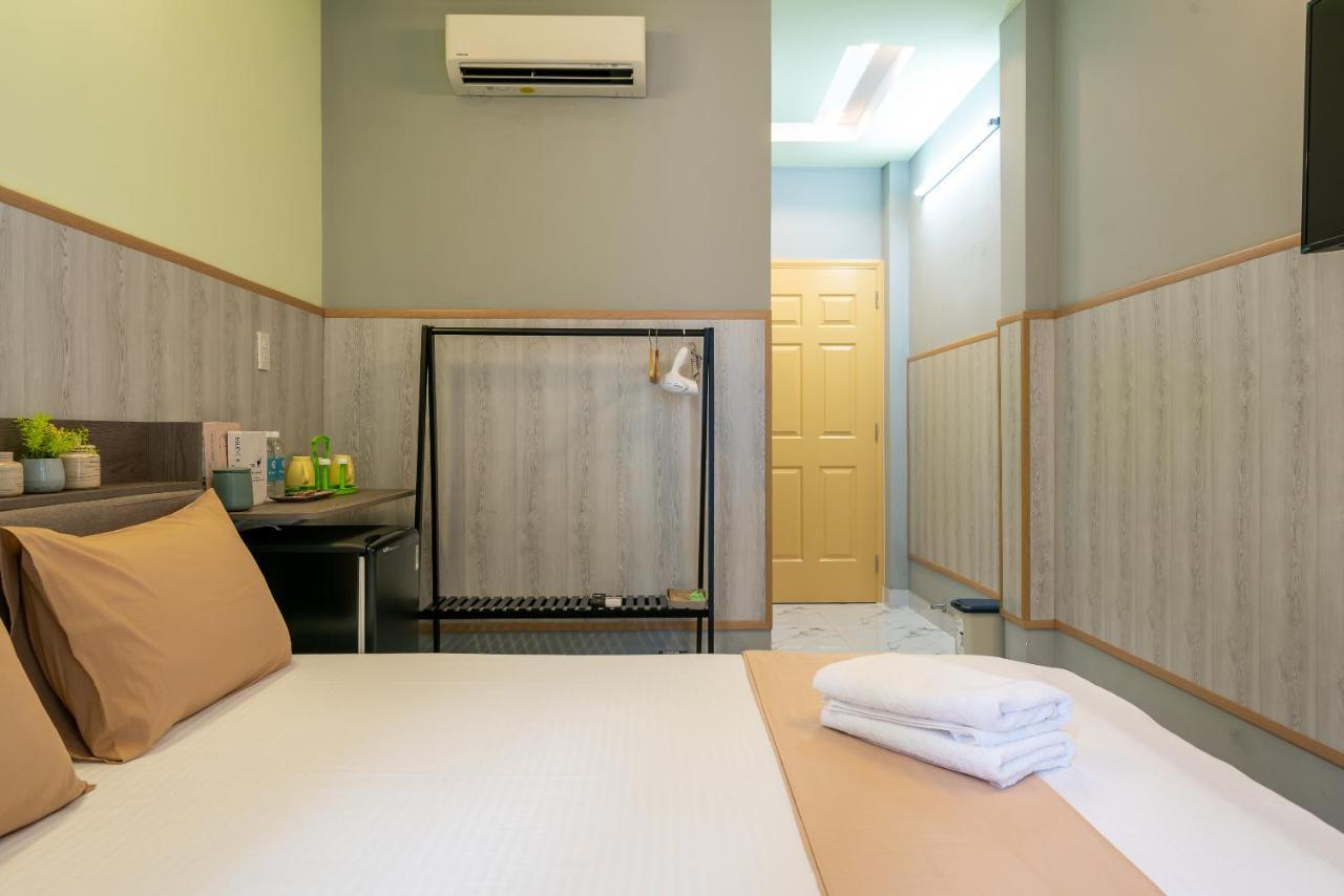 Cozrum Homes - Delightful Corner 2 Thành Pho Ho Chí Minh Esterno foto